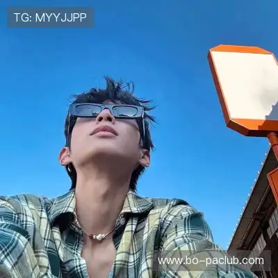 石珺胡